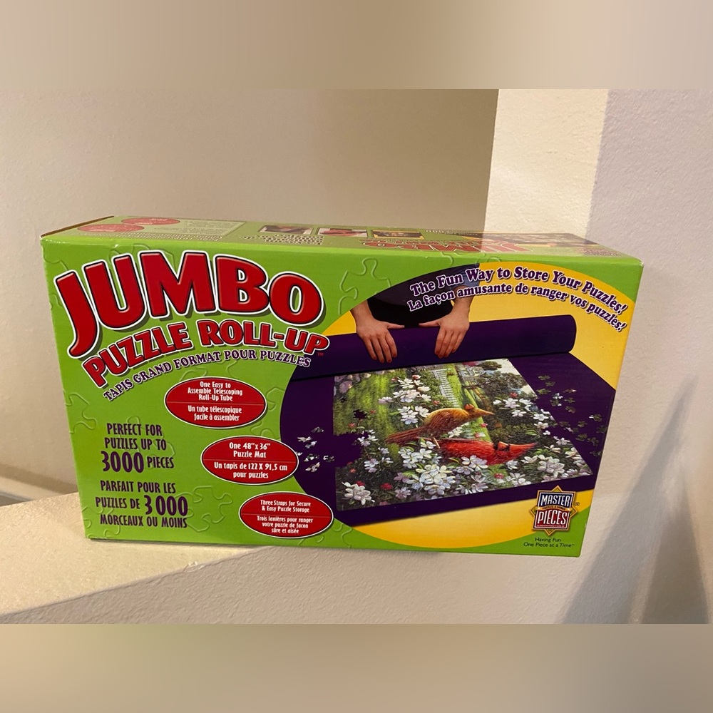 Master Pieces Jumbo Puzzle Roll Up Mat. NWT. Fits up to 3000 Pieces.